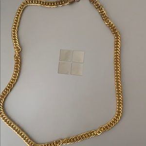 Gold urban outfitters chain
